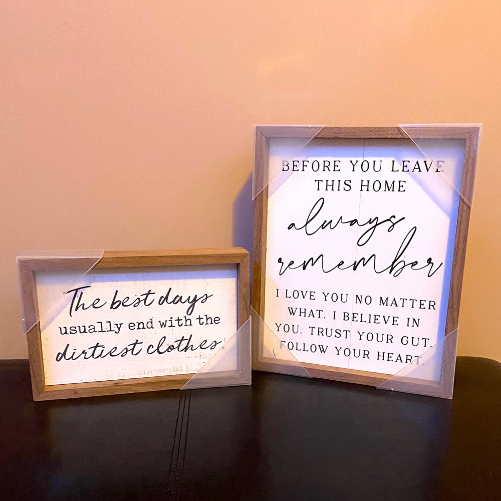 NWT Set of 2 Wooden Box Signs